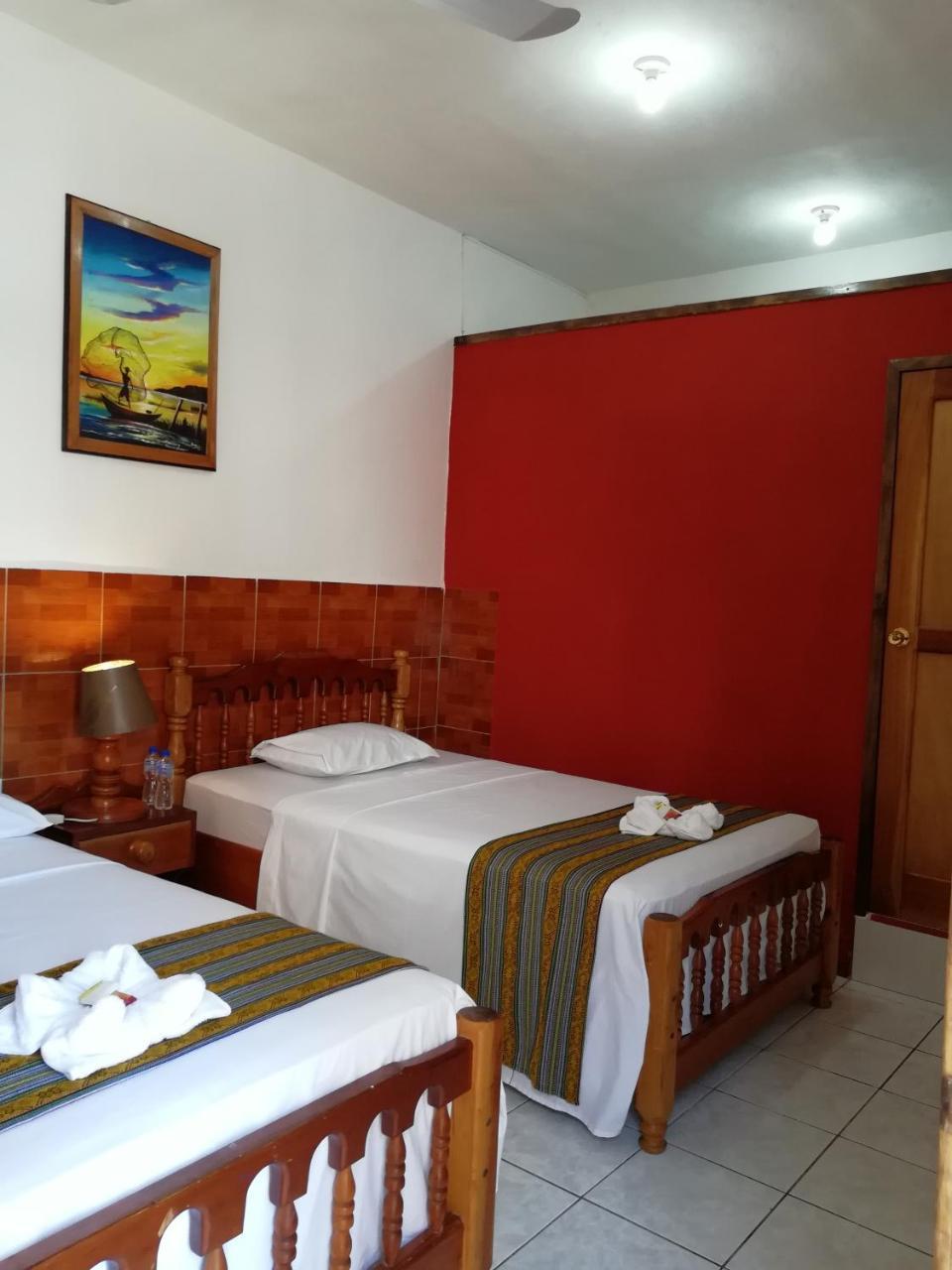 Hotel La Union Flores Extérieur photo