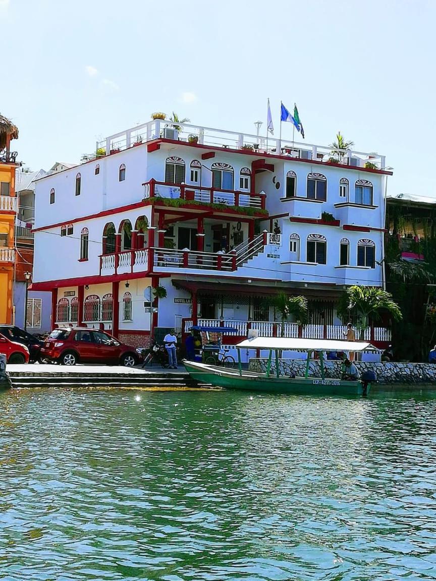 Hotel La Union Flores Extérieur photo