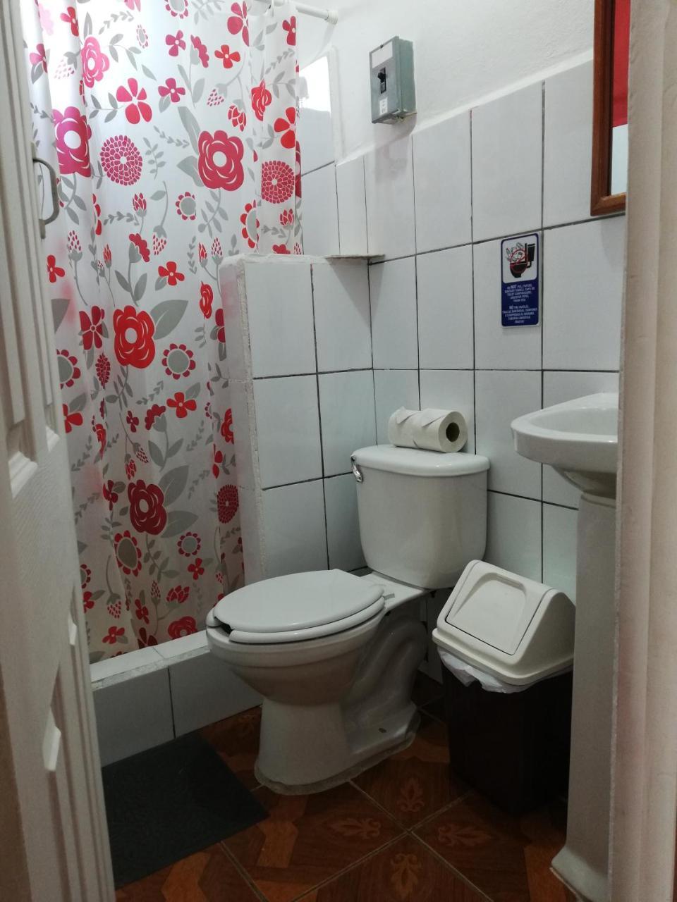 Hotel La Union Flores Extérieur photo