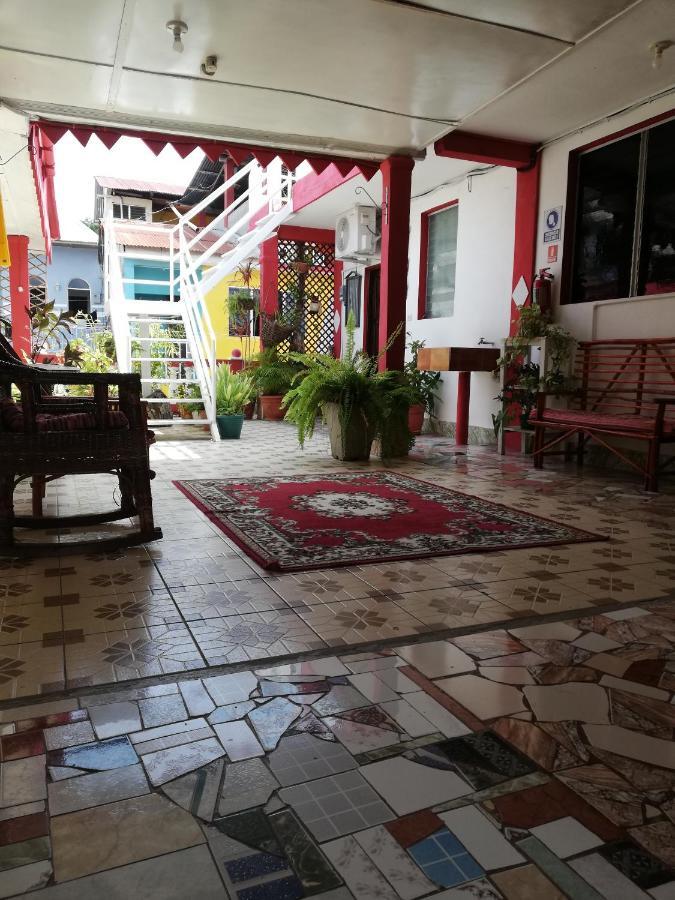 Hotel La Union Flores Extérieur photo