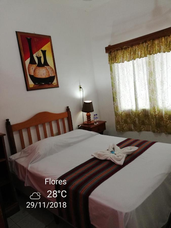 Hotel La Union Flores Extérieur photo