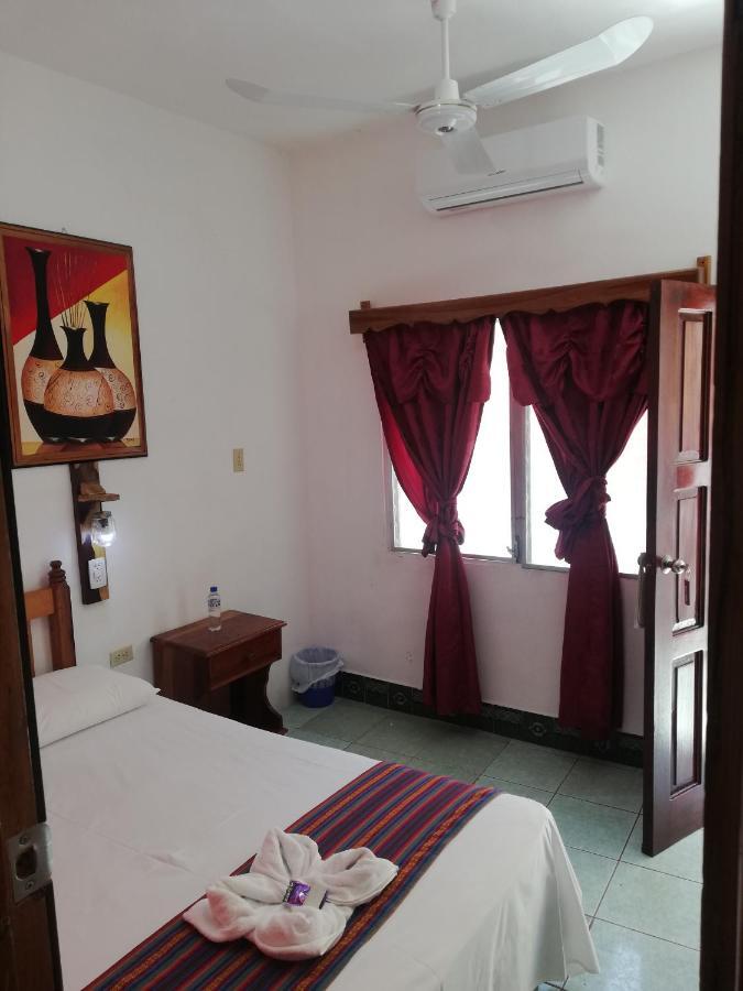 Hotel La Union Flores Extérieur photo